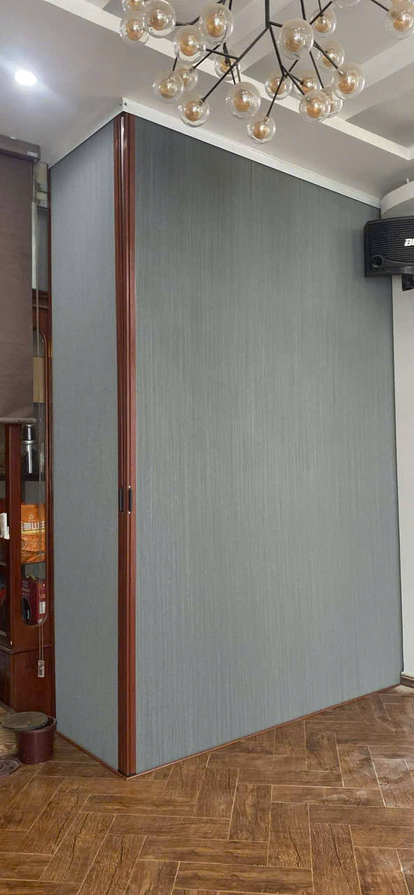Ứng Dụng Vách Ngăn Rèm Tổ Ong Vào Tạo Không Gian Phòng Thờ