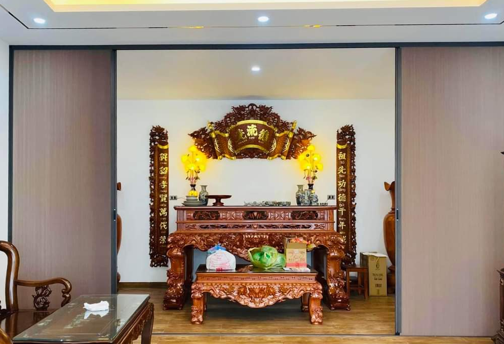 Ứng Dụng Vách Ngăn Rèm Tổ Ong Vào Tạo Không Gian Phòng Thờ